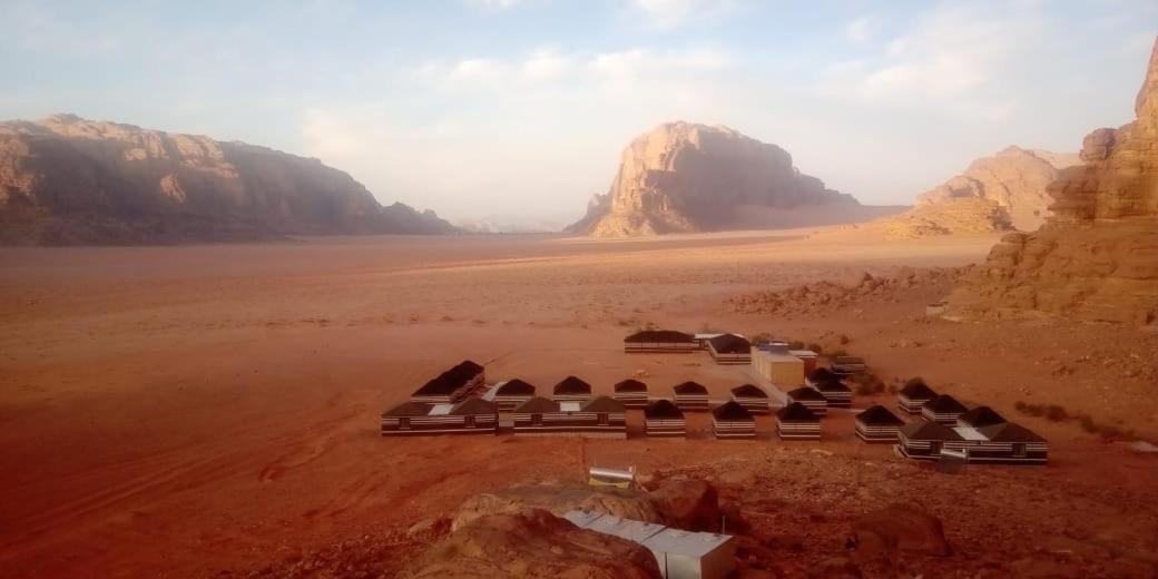 Wadi Rum Quiet Village Camp Exterior foto